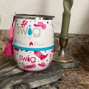 Swig Life Pink and White Insulated Tumbler